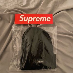 Suprme beanie